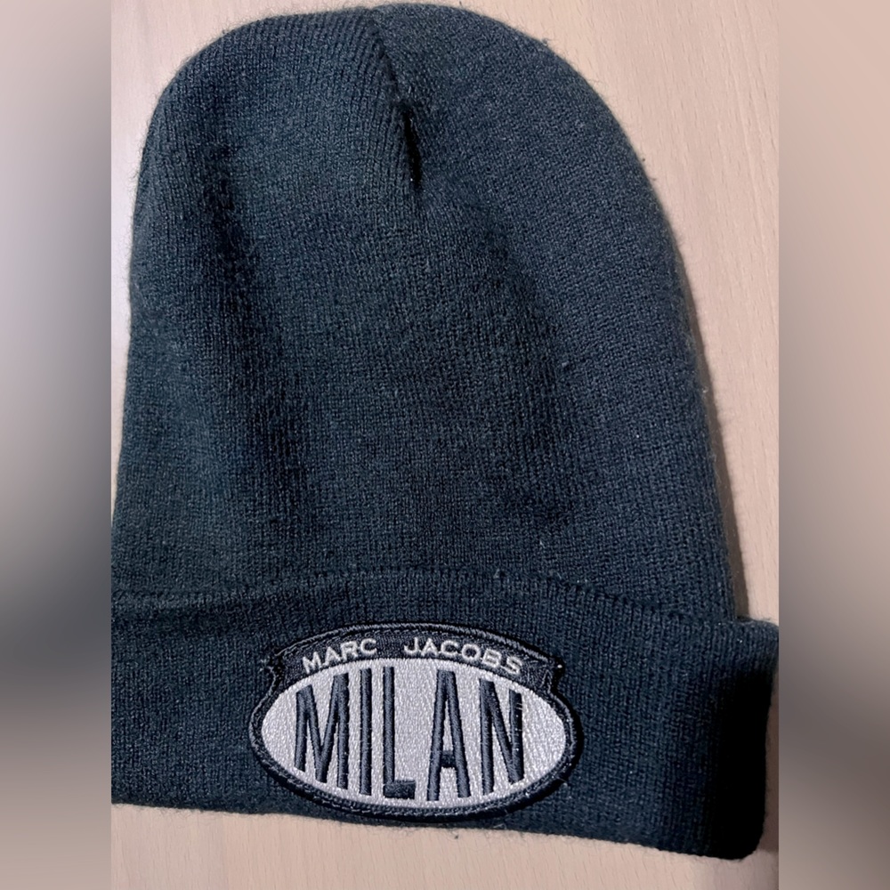 MARC JACOBS -INTERNTATIONAL CITIES SERIES WINTER HAT-BOUGHT NEW-WORN ONCE -OS